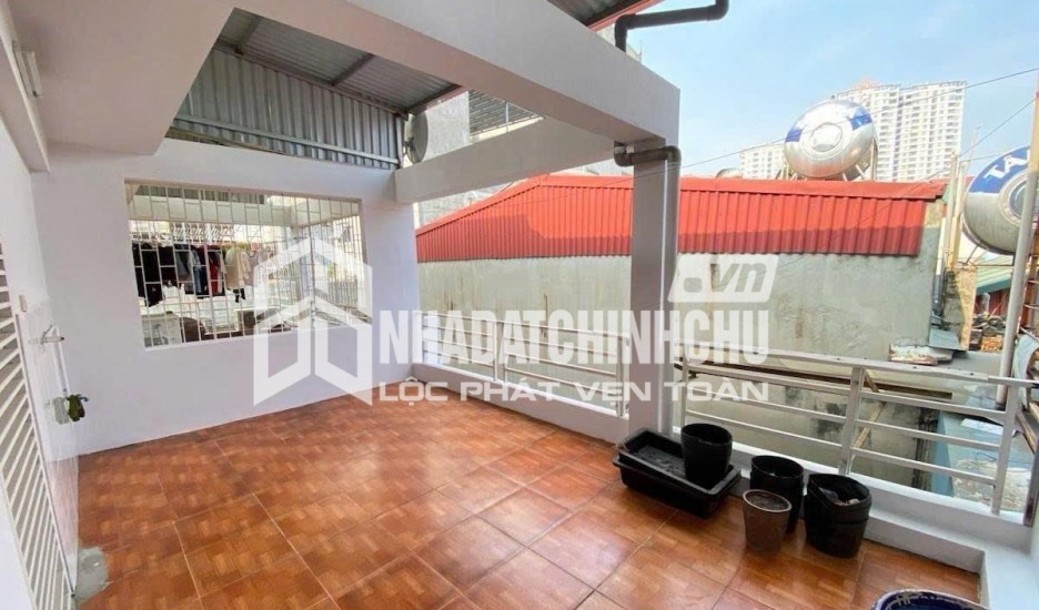 VỊ TRÍ ĐẸP - NHÀ THOÁNG - GẦN Ô TÔ - ĐANG KINH DOANH - NGÕ THÔNG - RA MẶT PHỐ CẦU GIẤY- 35m2 x 8,8 tỷ